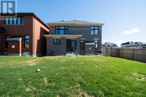 Office - 1 Ainslie Hill Crescent, Georgina, ON L0E1R0 Photo 3