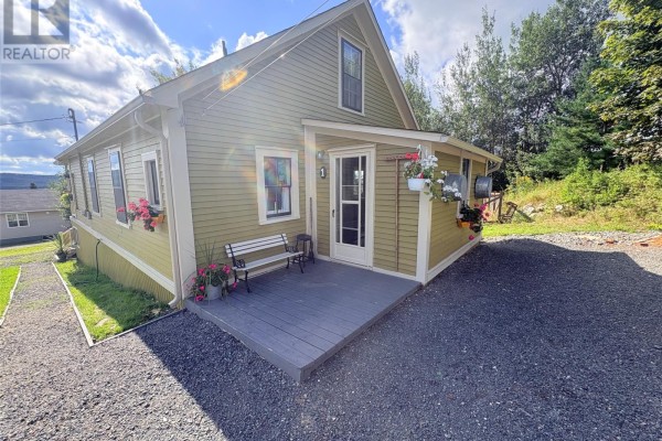 Living room - 1 Albert Street, Lewisporte, NL A0G3A0 Photo 3