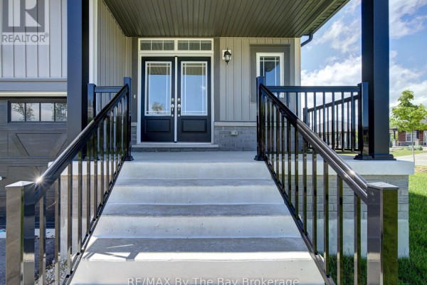 1 Amber Drive, Wasaga Beach, ON L9Z0R9 Photo 3