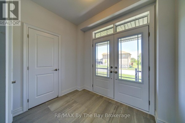 1 Amber Drive, Wasaga Beach, ON L9Z0R9 Photo 5