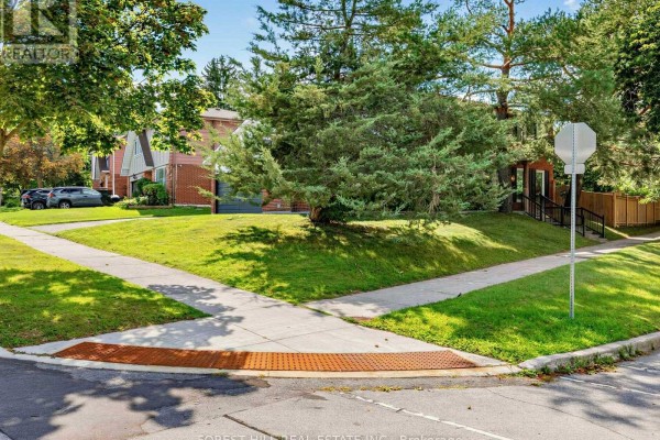 1 Ames Circle, Toronto, ON, photo 3