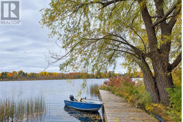 1 Butterfield Island, Rideau Lakes, ON K0G1L0 Photo 4