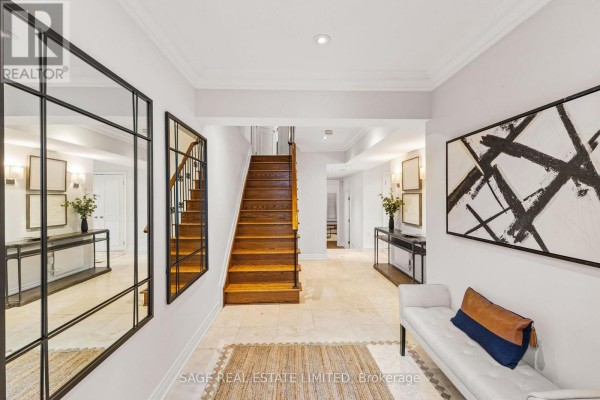 Foyer - 1 Caldow Road, Toronto, ON M5N2P4 Photo 2