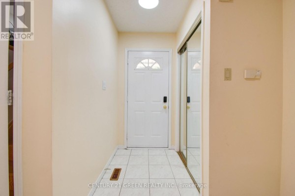 1 Candy Crescent, Brampton, ON, photo 3