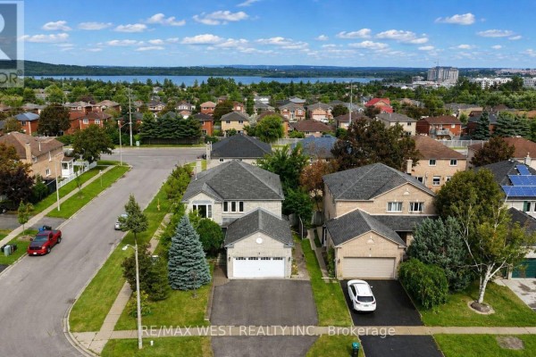 1 Cardinal Street, Barrie, ON, photo 2