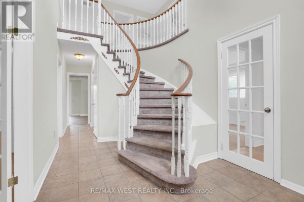 1 Cardinal Street, Barrie, ON, photo 3
