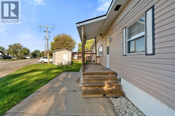 Eating area - 1 Cedar Crescent Unit# 101, Mcgregor, ON N0R1J0 Photo 5
