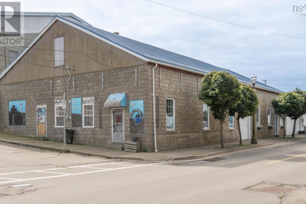 1 Central Street, Yarmouth, NS, photo 3