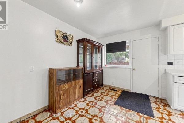1 Council Crescent, Toronto, ON M3J1J5 Photo 3