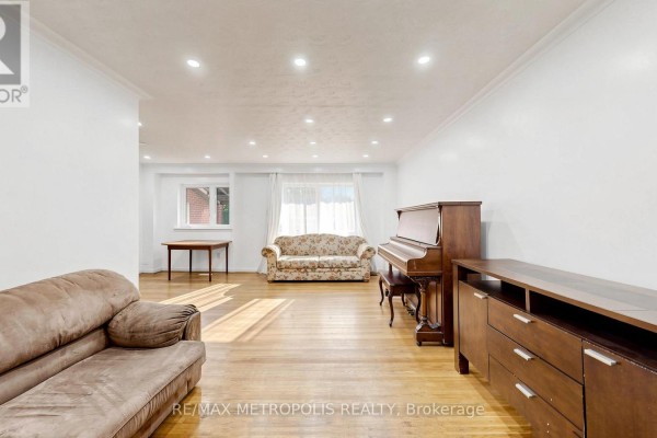 1 Council Crescent, Toronto, ON M3J1J5 Photo 4