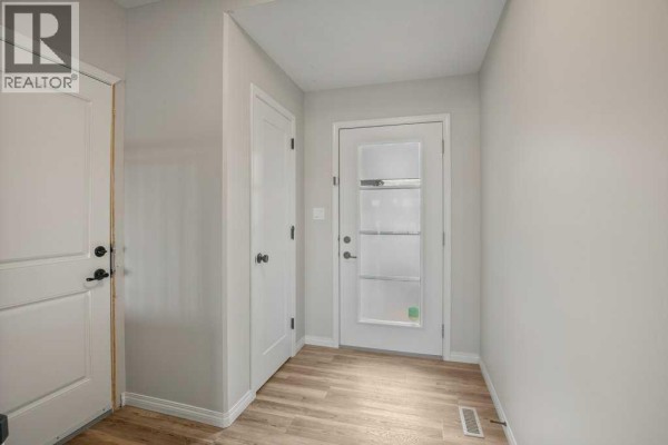 1 Coventry Close, Blackfalds, AB, photo 2