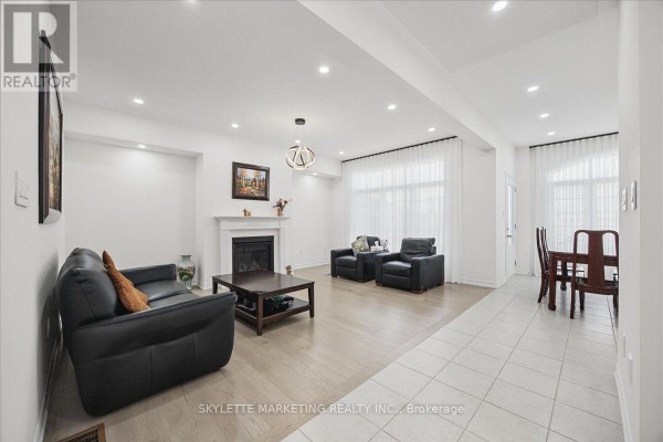 1 Cranley Road, East Gwillimbury, ON L9N0T7 Photo 3