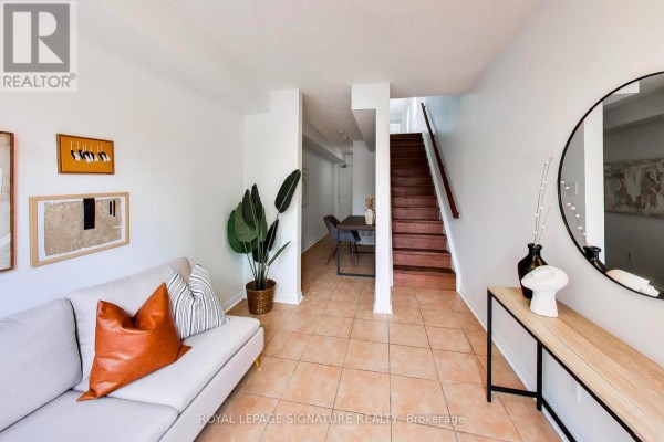Den - 1 Crawford Street, Toronto, ON M6K3M3 Photo 4
