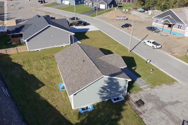 Bath (# pieces 1-6) - 1 Douglas Street, Stephenville, NL A2N0H1 Photo 4