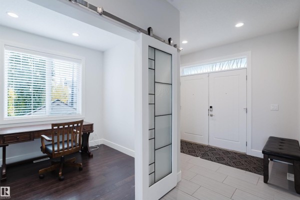 1 Eastview St, St  Albert, AB, photo 3