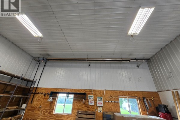 1 Eddys Avenue, Halbrite, SK S0C1H0 Photo 4