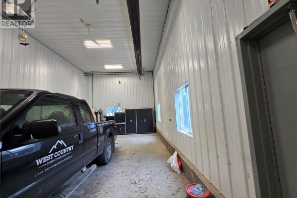1 Eddys Avenue, Halbrite, SK S0C1H0 Photo 5