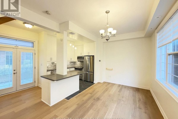 1 Fairhead Mews, Toronto, ON M4E3Y4 Photo 5