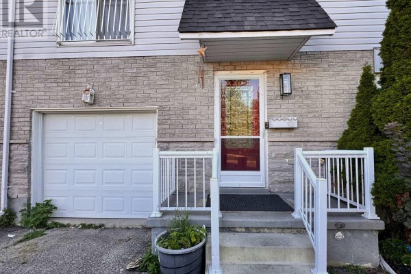 1 Golden Terrace Court, Kitchener, ON N2N3L2 Photo 5