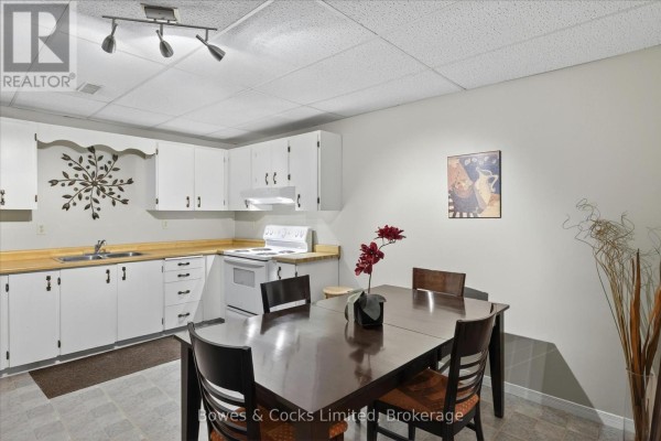 Eating area - 1 Graham Drive, Kawartha Lakes, ON K0M1N0 Photo 3