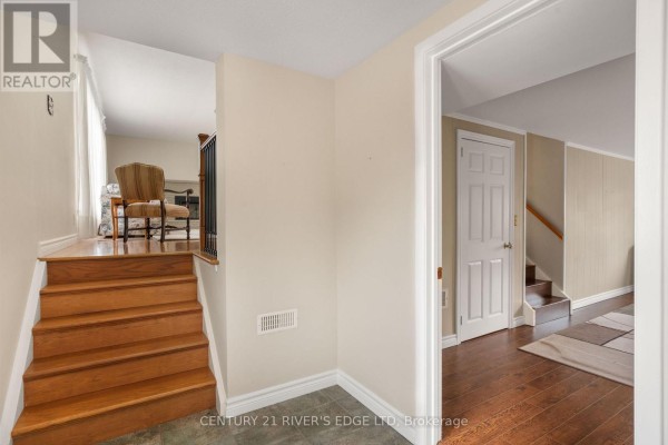 1 Hardy Crescent, Brockville, ON K6V3A2 Photo 4