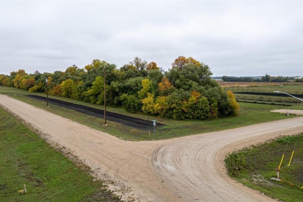 1 Iron Horse Drive, Ile Des Chenes, MB R0A0T4 Photo 5