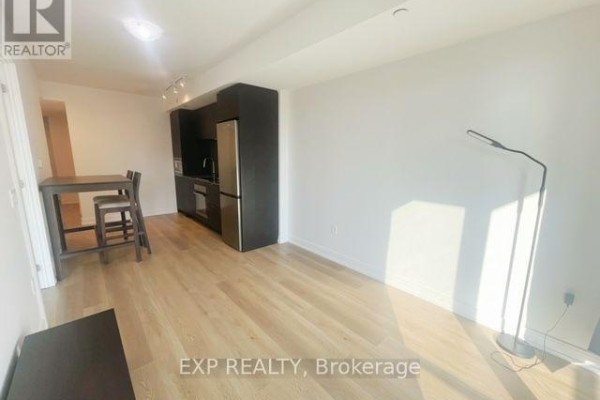 608 - 1 Jarvis Street, Hamilton, ON L8R0A8 Photo 3