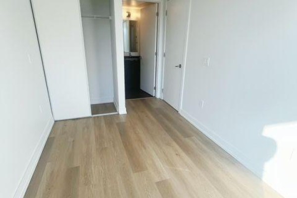 608 - 1 Jarvis Street, Hamilton, ON L8R0A8 Photo 5