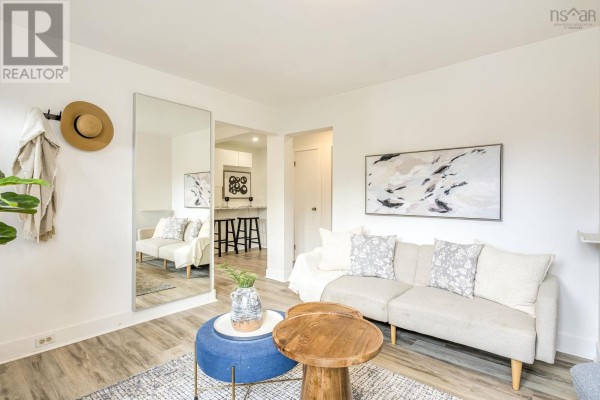 1 Joffre Street, Dartmouth, NS B2Y3C7 Photo 5