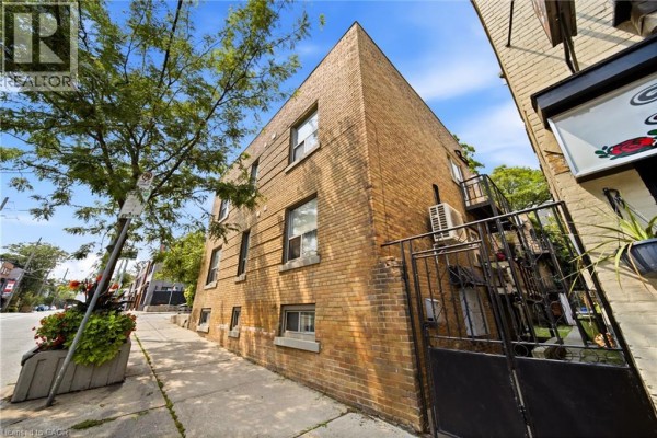 1 Kingswood Road Unit# 3r, Toronto, ON M4E3N4 Photo 3