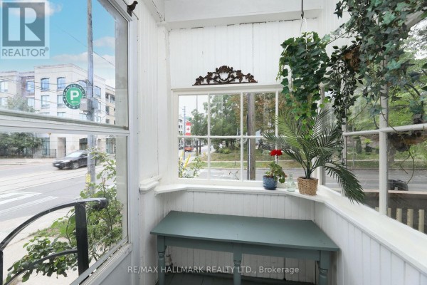 1 Lockwood Road, Toronto, ON M4L3M7 Photo 2