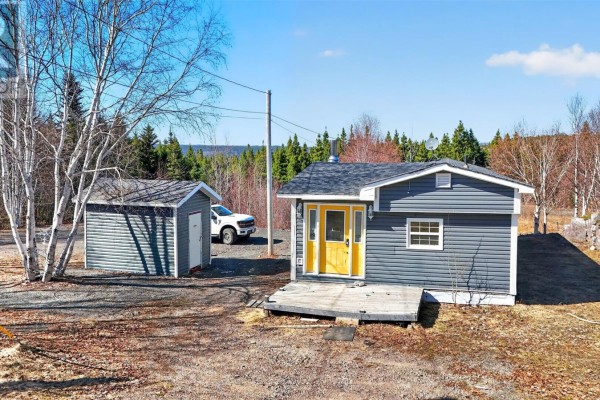 Bath (# pieces 1-6) - 1 Main Street, Bunyans Cove, NL A0C1Z0 Photo 4
