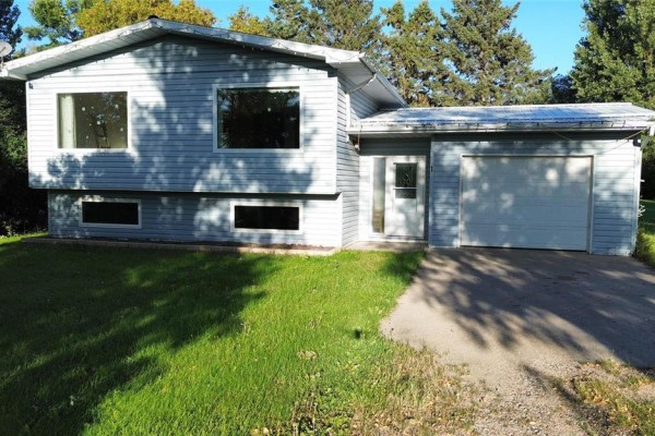 Living room - 1 Main Street, St Leon, MB R0G2E0 Photo 2