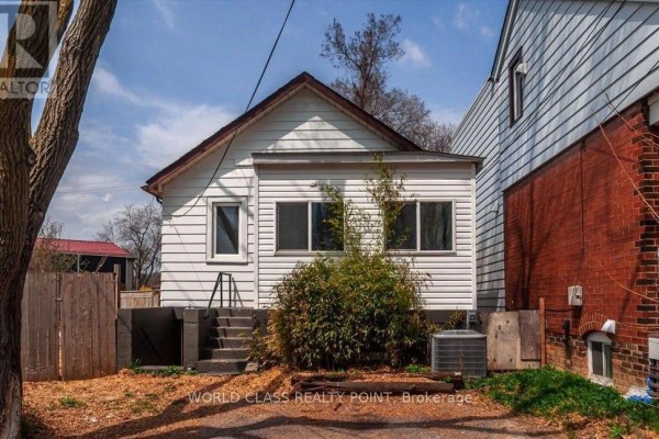 1 Mcintosh Street, Toronto, ON, photo 3