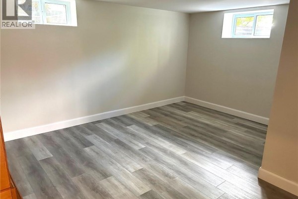 1 Melrose Avenue, Grimsby, ON, photo 3