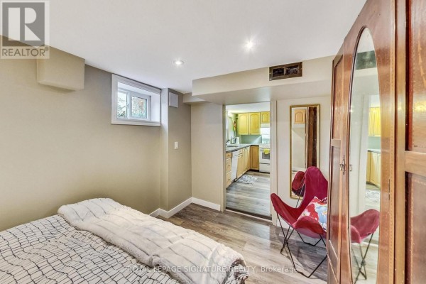 1 Milne Avenue, Toronto, ON M1L1J7 Photo 5