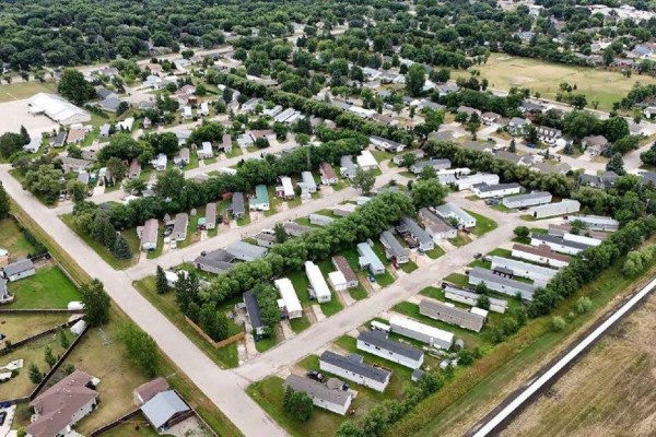 1 Parkwood Street, Morden, MB R6M0A8 Photo 3
