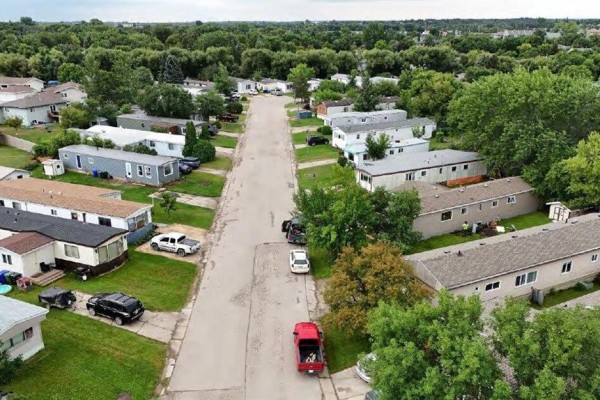 1 Parkwood Street, Morden, MB R6M0A8 Photo 4