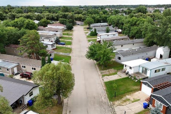 1 Parkwood Street, Morden, MB R6M0A8 Photo 5