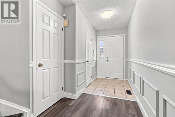 Bedroom 2 - 1 Perthshire Court, Hamilton, ON L9B2H1 Photo 5