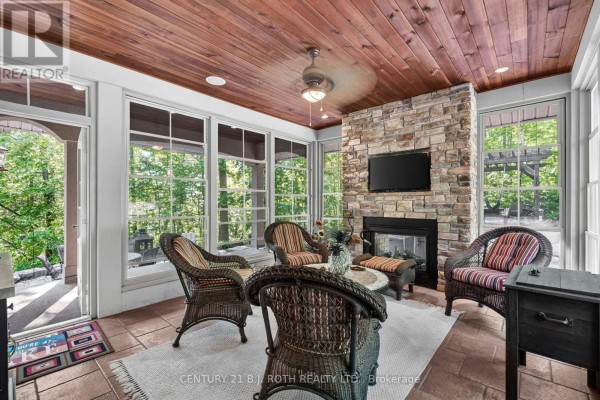 Games room - 1 Pierce Court, Springwater, ON L0L1X0 Photo 3