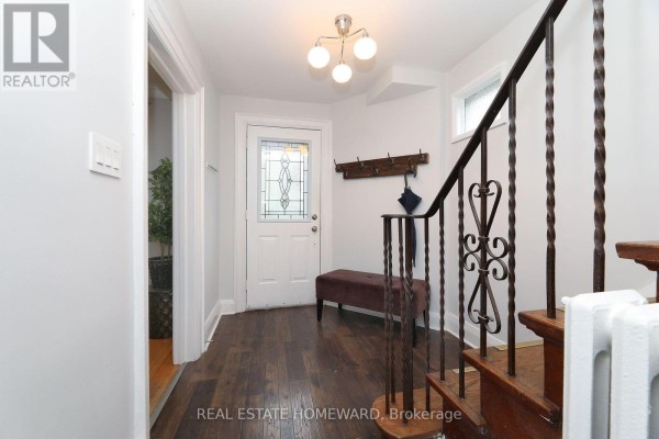 Kitchen - 1 Pinegrove Avenue, Toronto, ON M1N2G3 Photo 3
