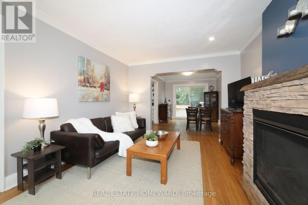 Bedroom 2 - 1 Pinegrove Avenue, Toronto, ON M1N2G3 Photo 5