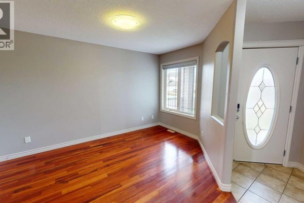 Bedroom - 1 Pinnacle Key, Grande Prairie, AB T8W2V5 Photo 2