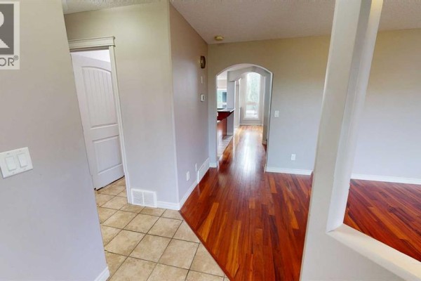 4pc Bathroom - 1 Pinnacle Key, Grande Prairie, AB T8W2V5 Photo 3