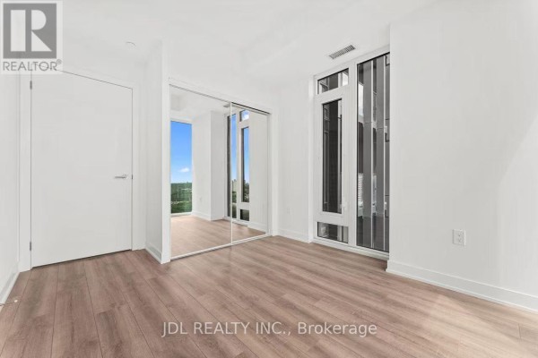 1 Quarrington Lane, Toronto, ON M3C0S4 Photo 3