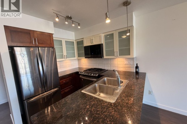 1 Renaissance Square, New Westminster, BC V3M0B6 Photo 4