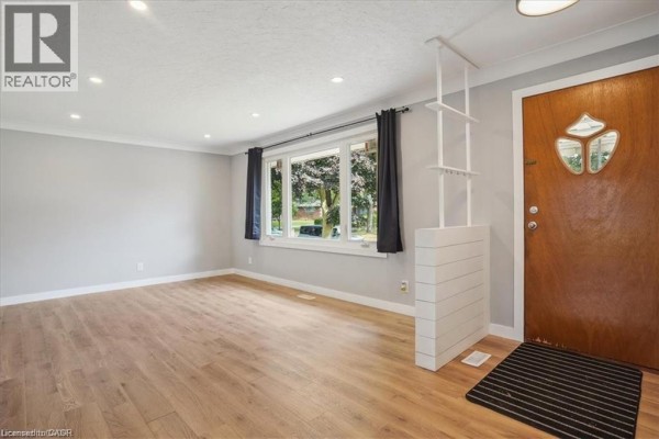Living room - 1 Robroy Court Unit# Upper Unit, Brantford, ON N3R3E2 Photo 5