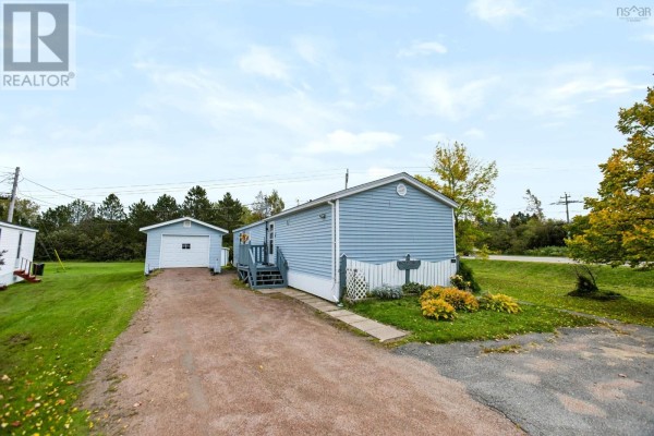 4pc Bathroom - 1 Rosewood Drive, Amherst, NS B4H4N8 Photo 4