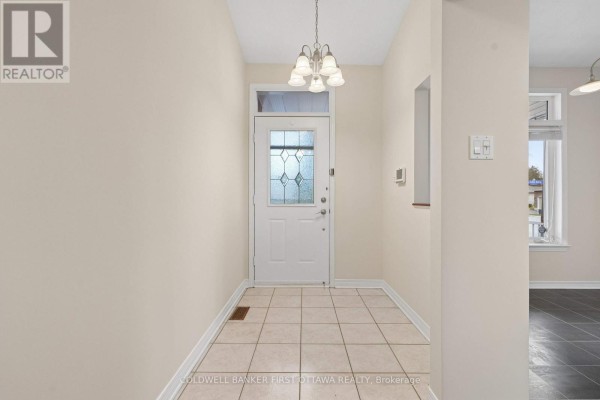 1 Sable Run Drive, Ottawa, ON K2S1W2 Photo 4